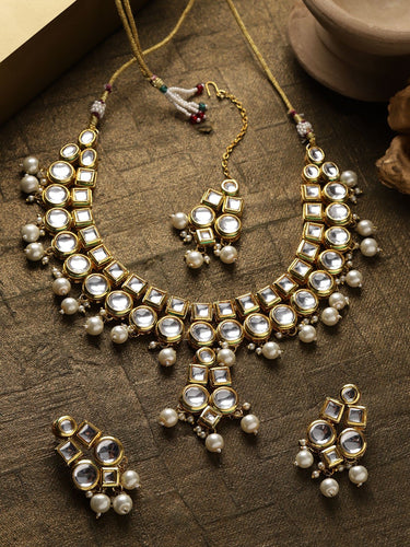 Off-White Classic Kundan & Pearl Necklace Set